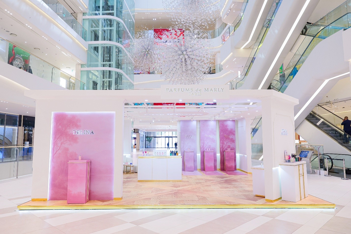 Delina collection – những sáng tạo hoàng gia được chế tác bởi Parfums de Marly Delina collection – những sáng tạo hoàng gia được chế tác bởi Parfums de Marly