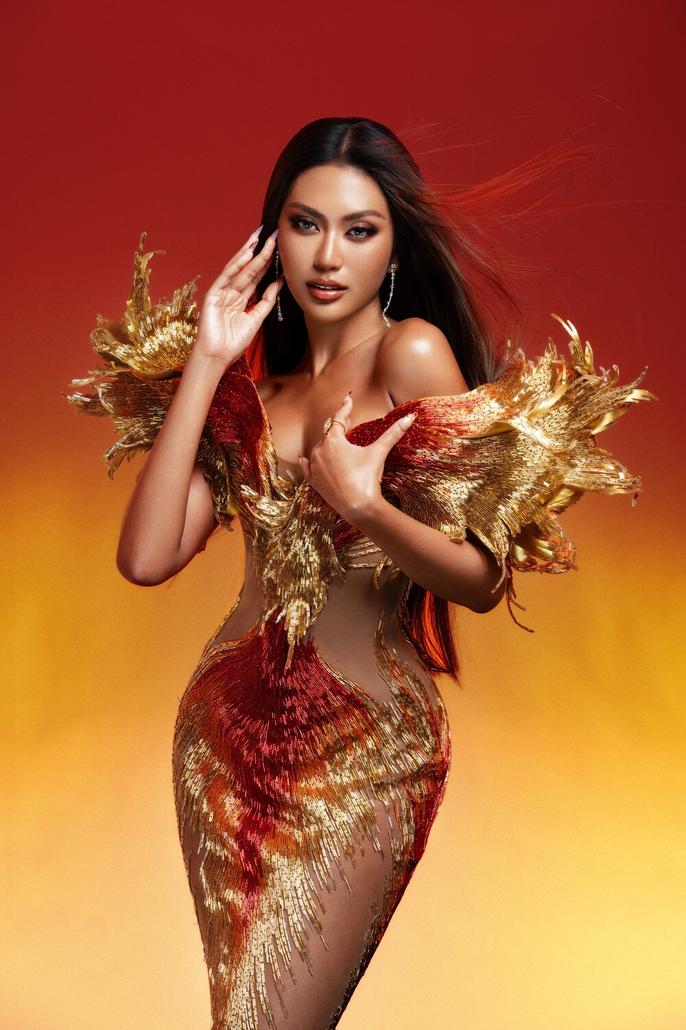 Top 2 Miss Cosmo 2024 tỏa sáng trong bộ ảnh “Rising Dragon”, khắc họa hình tượng người phụ nữ bản lĩnh và kiêu hãnh