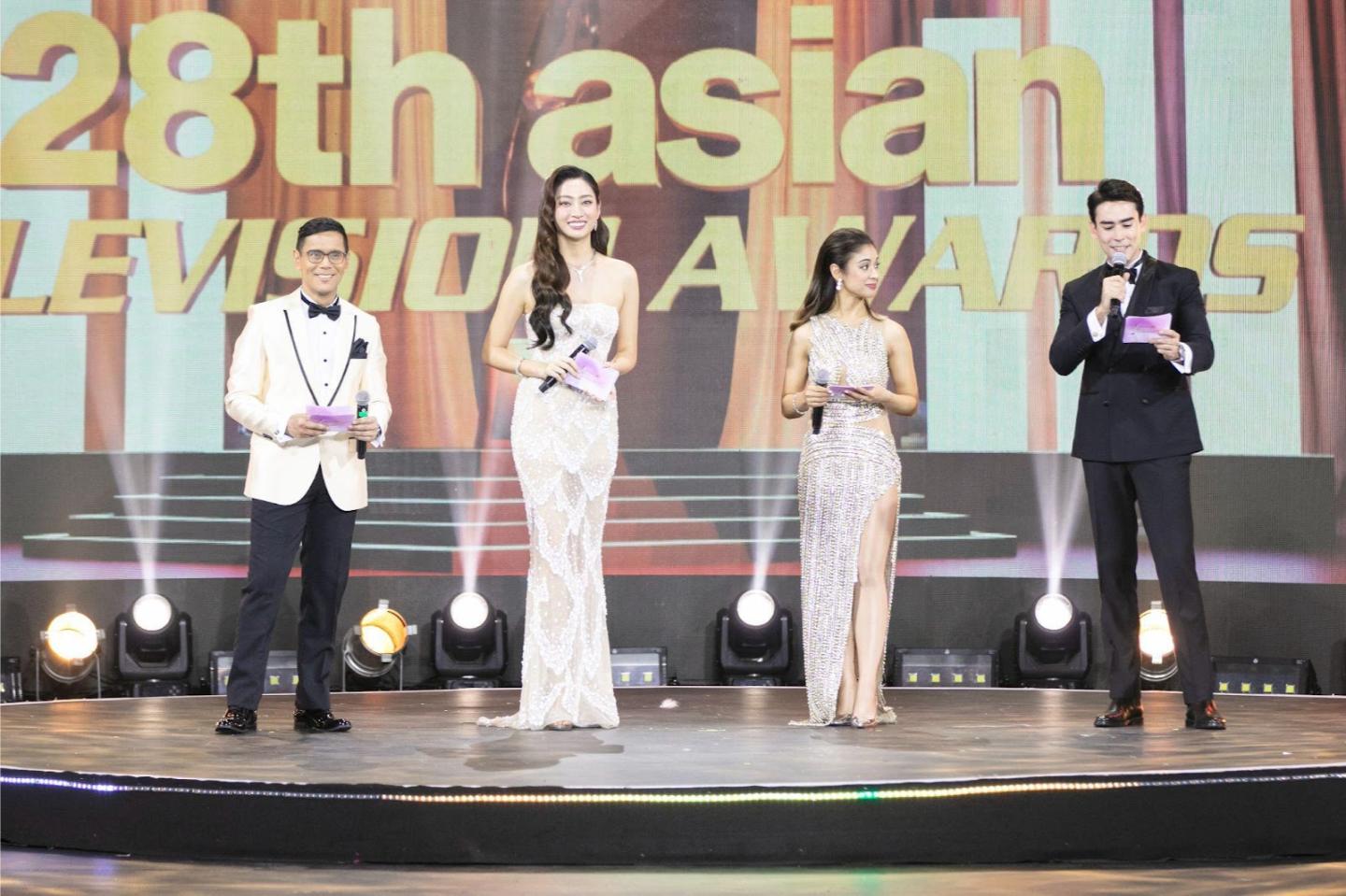 Đêm gala Giải thưởng Truyền hình Châu Á đã chính thức khép lại cho Tuần lễ trao giải đầy náo nhiệt từ trong nước đến quốc tế lần đầu tiên của Việt Nam