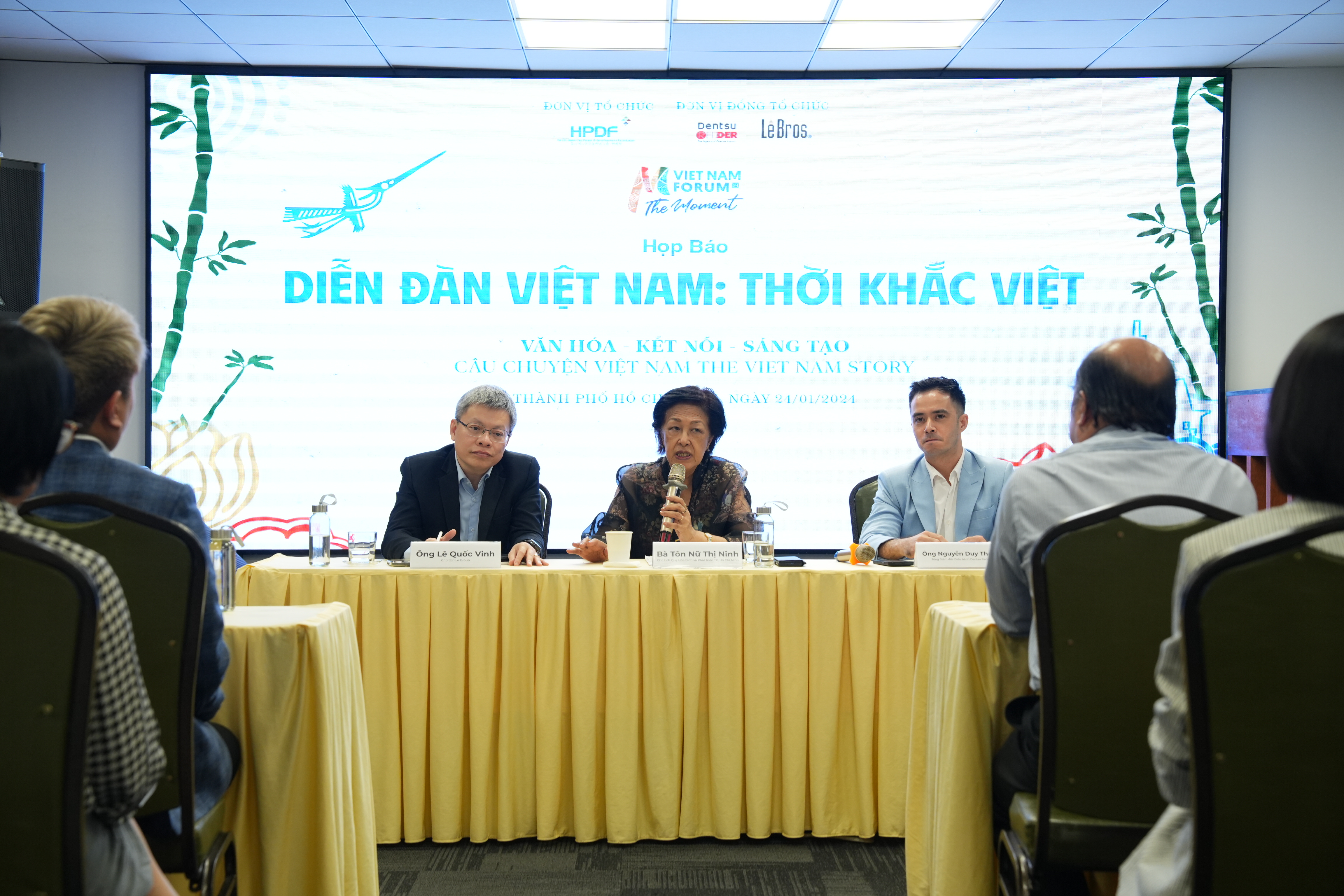 “Diễn đàn Việt Nam - thời khắc Việt” diễn ra tại TPHCM