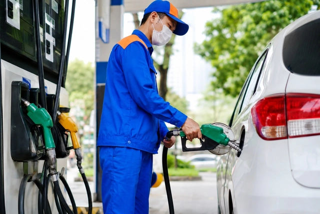 Từ 1/6, cửa hàng xăng dầu không chuyển sang E10 có thể bị xử lý