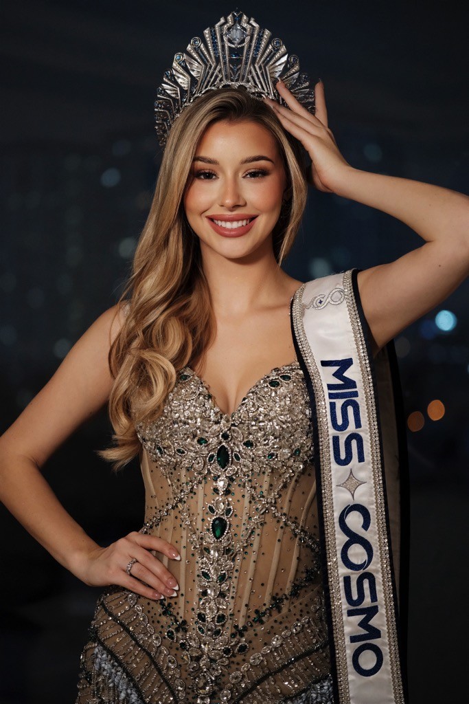 Đương kim Miss Cosmo Yolina Lindquist ghi dấu ấn với hoạt động quốc tế