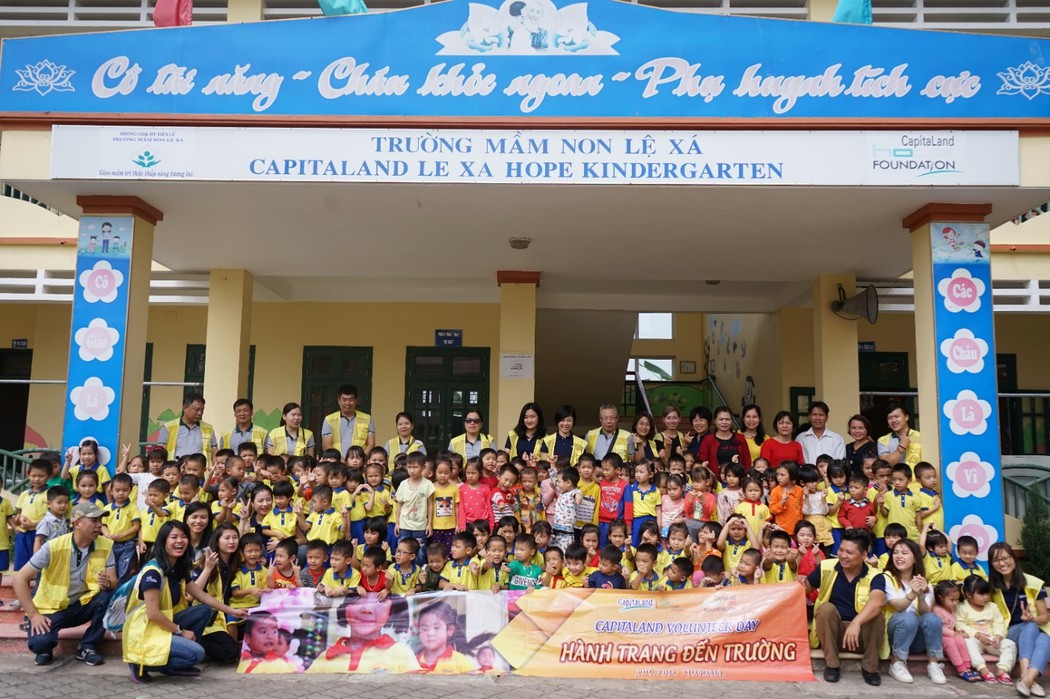Hơn 1.000 học sinh nhận quà trong “Ngày Thiện nguyện CapitaLand”