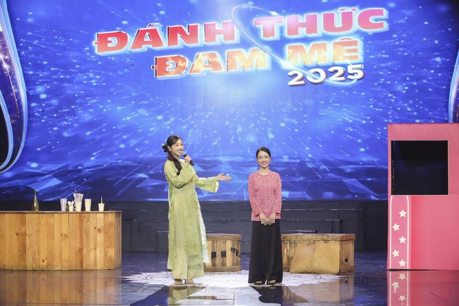 Ca sĩ Nhật Kim Anh ấn tượng với lối diễn xuất dí dỏm của Hiền Ngân