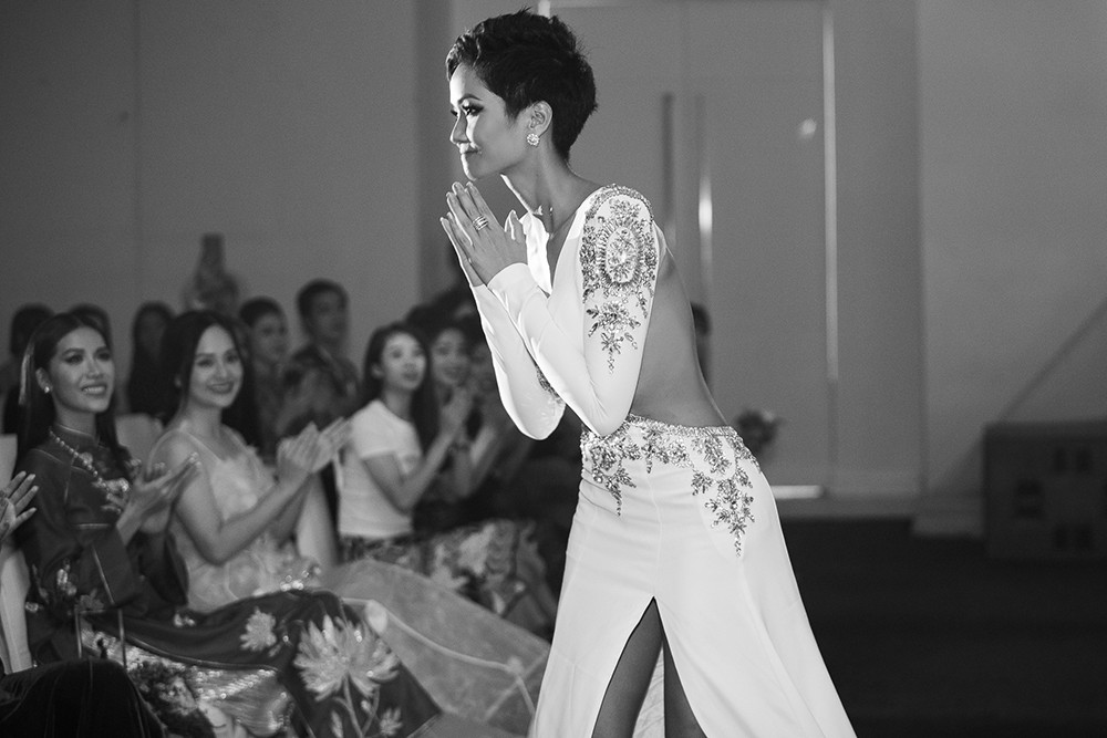 Hoa hậu H’hen Niê được vinh danh “Ngôi sao vì cộng đồng”