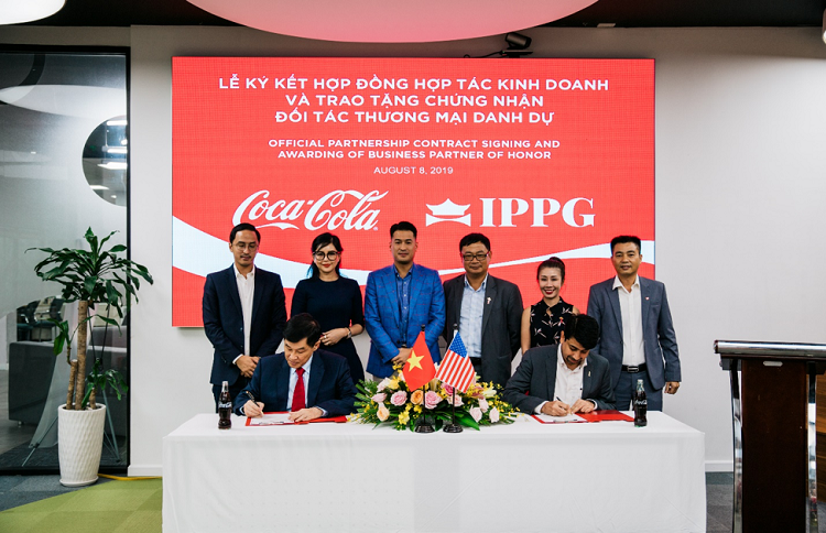 IPPG Và Coca-Cola Việt Nam ký kết hợp tác kinh doanh