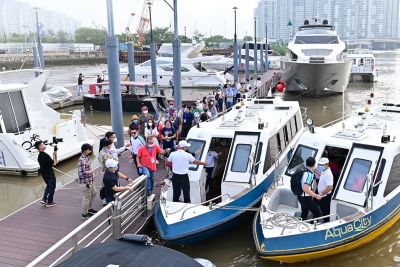 Tour trải nghiệm đường Sông tham quan biệt thự mẫu và nắm bắt cơ hội đầu tư đô thị đảo Phượng Hoàng