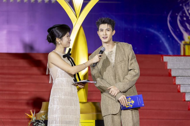 Cả showbiz Việt và loạt mỹ nhân đình đám lên đồ lộng lẫy so kè nhan sắc trên thảm đỏ Ngôi Sao Xanh 2025