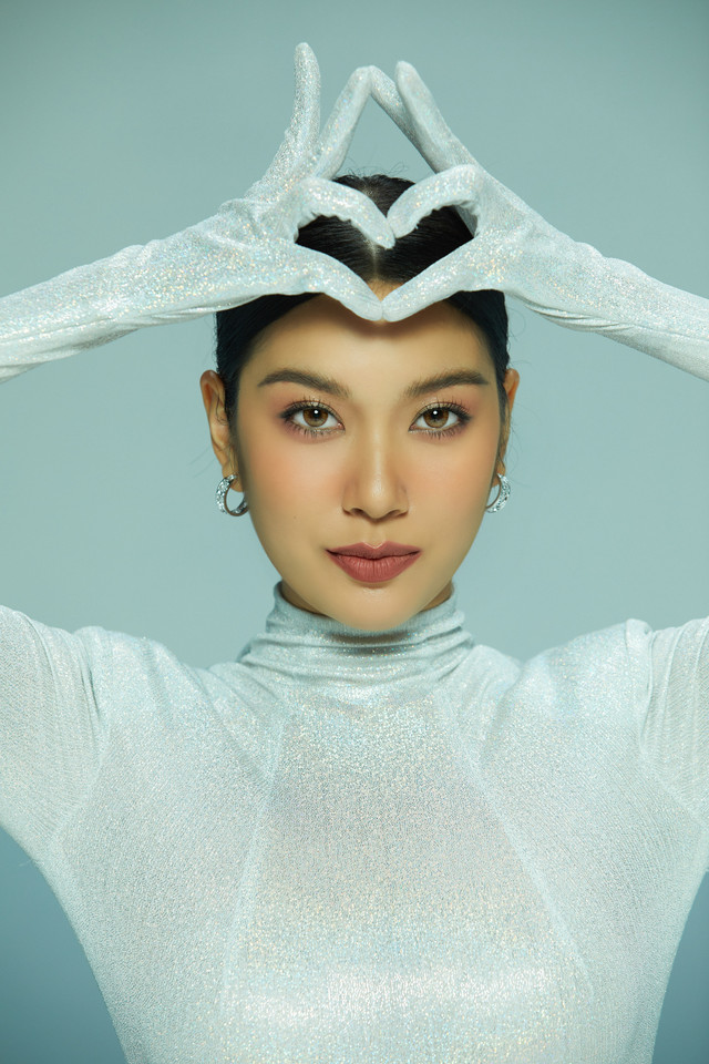 Thúy Vân xác nhận ra mắt MV đầu tay, tạo hình nữ hoàng đầy khí chất